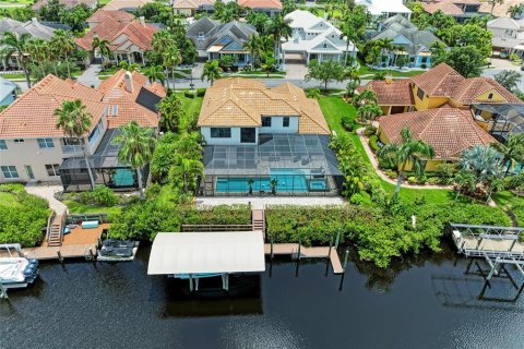 House in Bradenton, Florida 4 bedrooms, 357.02 sq.m. № 1848041 - photo 4