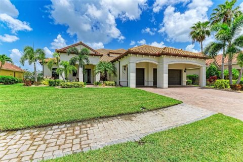House in Bradenton, Florida 4 bedrooms, 357.02 sq.m. № 1848041 - photo 2