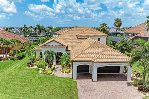 House in Bradenton, Florida 4 bedrooms, 357.02 sq.m. № 1848041 - photo 1