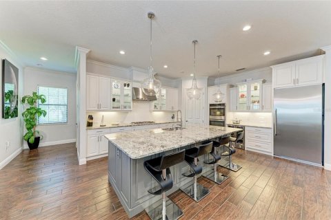 House in Bradenton, Florida 4 bedrooms, 357.02 sq.m. № 1848041 - photo 17