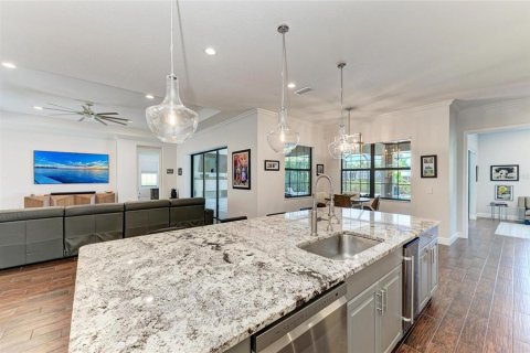 House in Bradenton, Florida 4 bedrooms, 357.02 sq.m. № 1848041 - photo 20