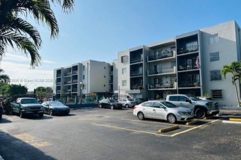 Copropriété à vendre à Miami, Floride: 1 chambre, 57.6 m2 № 1813985 - photo 16