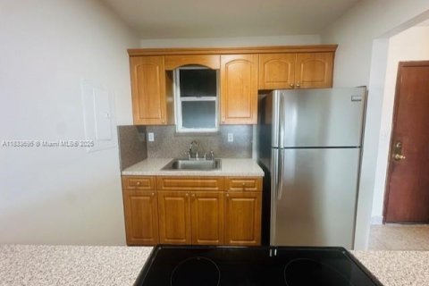 Copropriété à vendre à Miami, Floride: 1 chambre, 57.6 m2 № 1813985 - photo 3