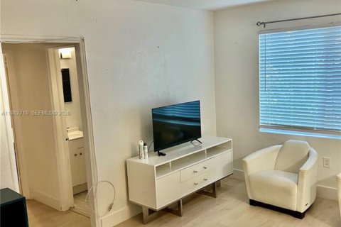 Copropriété à vendre à Miami Beach, Floride: 1 chambre, 45.8 m2 № 2047477 - photo 4