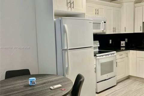 Copropriété à vendre à Miami Beach, Floride: 1 chambre, 45.8 m2 № 2047477 - photo 7