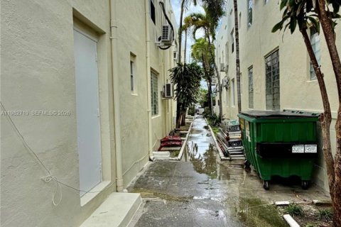 Copropriété à vendre à Miami Beach, Floride: 1 chambre, 45.8 m2 № 2047477 - photo 12