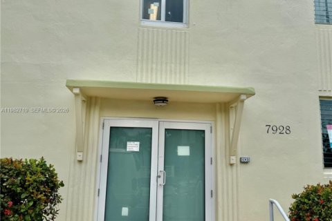 Copropriété à vendre à Miami Beach, Floride: 1 chambre, 45.8 m2 № 2047477 - photo 1