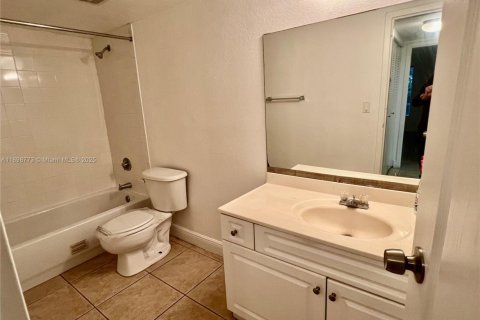 Снять в аренду кондоминиум в Дорал, Флорида 1 спальня, 75.25м2, № 1950591 - фото 7