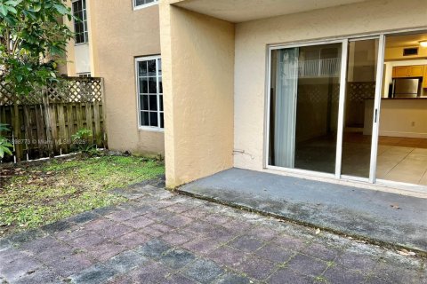 Снять в аренду кондоминиум в Дорал, Флорида 1 спальня, 75.25м2, № 1950591 - фото 5