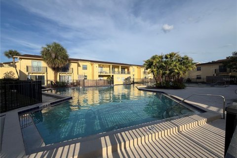 Condo in Tampa, Florida, 2 bedrooms  № 2231770 - photo 6
