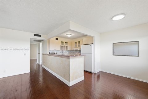 Condo à Pembroke Pines, Floride, 2 chambres  № 2069404