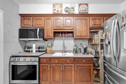 Immobilier commercial à vendre à Miami, Floride: 156.08 m2 № 2004811 - photo 7