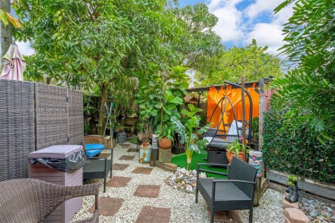 Immobilier commercial à vendre à Miami, Floride: 156.08 m2 № 2004811 - photo 19