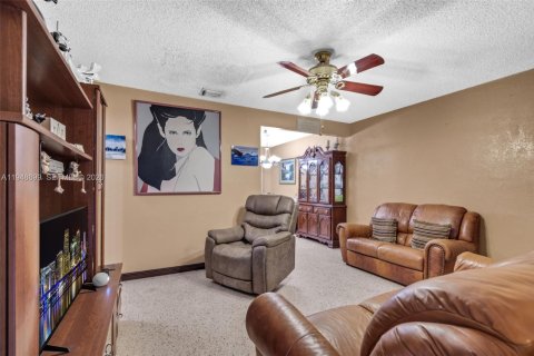 Immobilier commercial à vendre à Miami, Floride: 156.08 m2 № 2004811 - photo 20