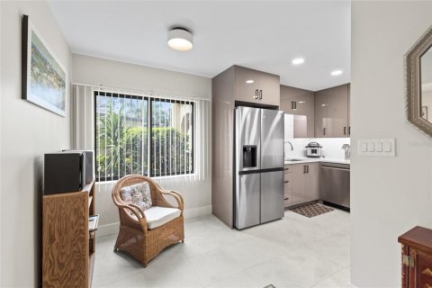 Condominio en alquiler en Sarasota, Florida, 2 dormitorios, 116.31 m2 № 1648483 - foto 4