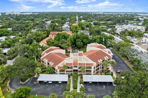 Condominio en alquiler en Sarasota, Florida, 2 dormitorios, 116.31 m2 № 1648483 - foto 1