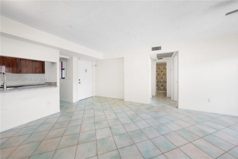 Снять в аренду кондоминиум в Майами, Флорида 3 спальни, 117.61м2, № 2004966 - фото 5