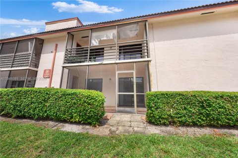 Снять в аренду кондоминиум в Майами, Флорида 3 спальни, 117.61м2, № 2004966 - фото 28