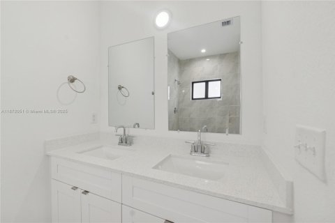 Casa en venta en Miami, Florida, 3 dormitorios, 104.05 m2 № 1931371 - foto 15