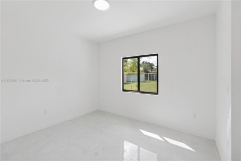 Casa en venta en Miami, Florida, 3 dormitorios, 104.05 m2 № 1931371 - foto 18