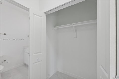 Casa en venta en Miami, Florida, 3 dormitorios, 104.05 m2 № 1931371 - foto 20