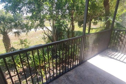 Condo in Lauderhill, Florida, 2 bedrooms  № 2267725 - photo 12