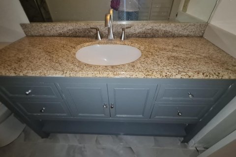 Condo in Lauderhill, Florida, 2 bedrooms  № 2267725 - photo 27