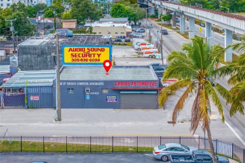 Commercial property in Miami, Florida № 1973247 - photo 5
