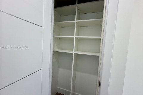 Copropriété à louer à West Palm Beach, Floride: 2 chambres, 104.05 m2 № 1968444 - photo 18