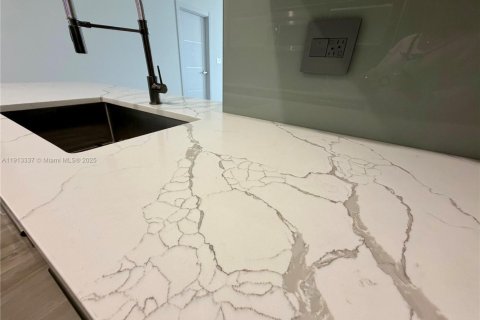 Copropriété à louer à West Palm Beach, Floride: 2 chambres, 104.05 m2 № 1968444 - photo 12