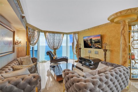 Condominio en venta en Sunny Isles Beach, Florida, 3 dormitorios, 194.17 m2 № 2032819 - foto 9