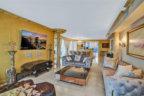 Condominio en venta en Sunny Isles Beach, Florida, 3 dormitorios, 194.17 m2 № 2032819 - foto 16