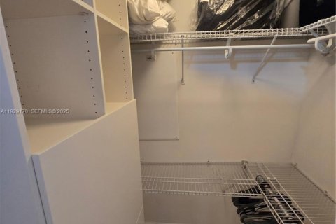 Снять в аренду кондоминиум в Майами, Флорида 1 спальня, 67.08м2, № 1989280 - фото 20