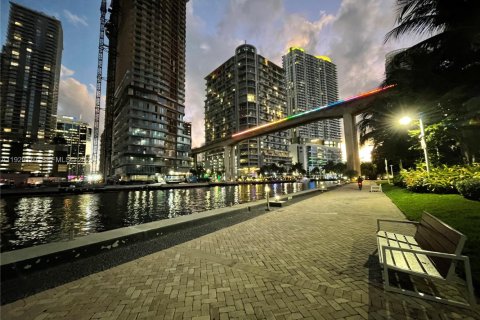 Снять в аренду кондоминиум в Майами, Флорида 1 спальня, 67.08м2, № 1989280 - фото 1