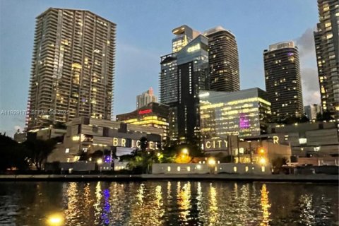 Снять в аренду кондоминиум в Майами, Флорида 1 спальня, 67.08м2, № 1989280 - фото 2