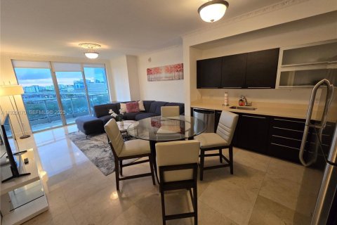 Снять в аренду кондоминиум в Майами, Флорида 1 спальня, 67.08м2, № 1989280 - фото 9