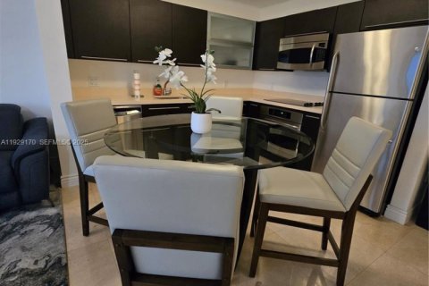 Снять в аренду кондоминиум в Майами, Флорида 1 спальня, 67.08м2, № 1989280 - фото 13