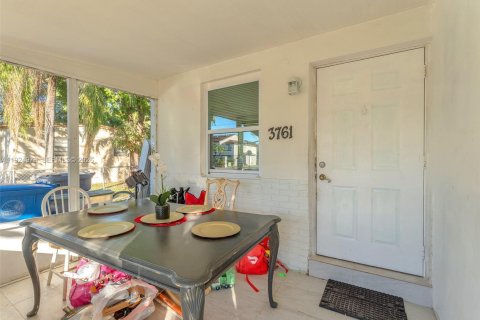 Villa ou maison à West Park, Floride 3 chambres, 65.77 m2 № 1999043