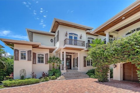 House in Sarasota, Florida 5 bedrooms, 535.02 sq.m. № 2148455 - photo 4