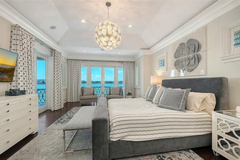 House in Sarasota, Florida 5 bedrooms, 535.02 sq.m. № 2148455 - photo 24