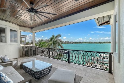 House in Sarasota, Florida 5 bedrooms, 535.02 sq.m. № 2148455 - photo 27