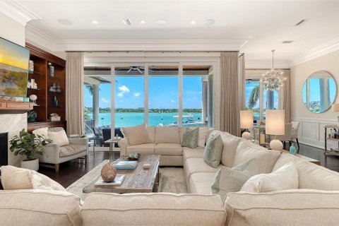 House in Sarasota, Florida 5 bedrooms, 535.02 sq.m. № 2148455 - photo 10