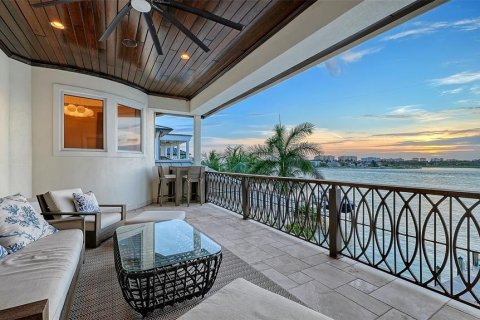 House in Sarasota, Florida 5 bedrooms, 535.02 sq.m. № 2148455 - photo 26