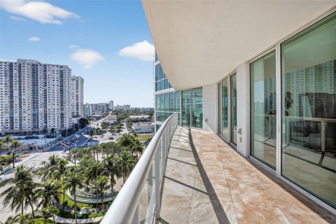 Condominio en venta en Pompano Beach, Florida, 3 dormitorios, 195.84 m2 № 2070445 - foto 24
