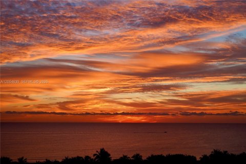 Condominio en venta en Pompano Beach, Florida, 3 dormitorios, 195.84 m2 № 2070445 - foto 27