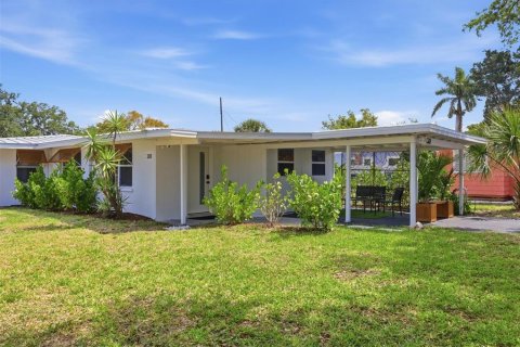 Propiedad comercial en venta en Bradenton, Florida, 6 dormitorios, 210.42 m2 № 2108020 - foto 6