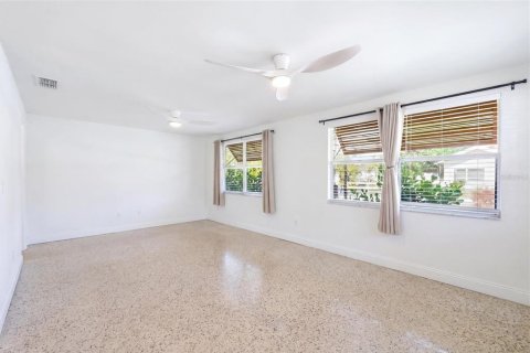 Propiedad comercial en venta en Bradenton, Florida, 6 dormitorios, 210.42 m2 № 2108020 - foto 21