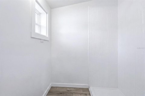 Propiedad comercial en venta en Bradenton, Florida, 6 dormitorios, 210.42 m2 № 2108020 - foto 28
