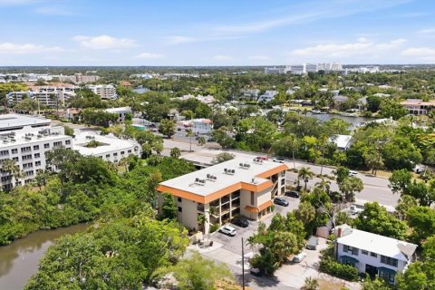 Condominio en venta en Sarasota, Florida, 2 dormitorios, 87.33 m2 № 2137226 - foto 3