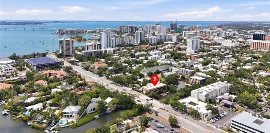 Condominio en Sarasota, Florida, 2 dormitorios  № 2137226
